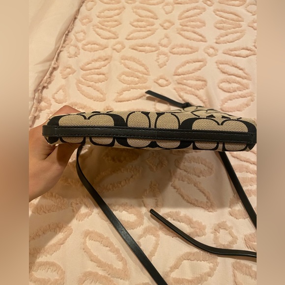 COACH BLACK LOGO CROSSBODY - Picture 2 of 5